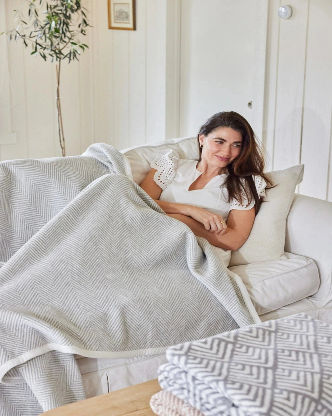 ChappyWrap Family-Size Blanket- Harborview Hertingbone Light Grey